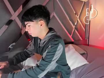 Peter_chase, 18 years old, Lovense: Interactive Toy that vibrates with your Tips #bigcock #young #gay #new #bigass, webcam photo