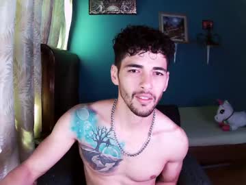 Ponzothc, quitar ropa  #new #smile #muscle [100 tokens left], webcam photo