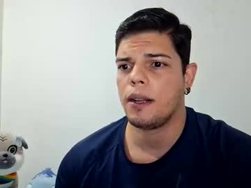 Realjoel, 35 years old, GOAL: wiggle ass 20tk [1000 tokens remaining] Welcome to my room! #feet #chubby #bigass #lovense #new, webcam photo