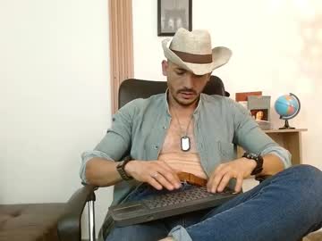 Reiko_85_, 40 years old, Goal: cum show #bigcock #muscle #hairy #daddy #mature, webcam photo