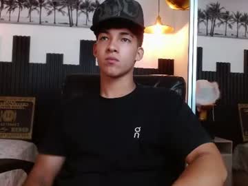 Ren_storm, 18 years old, Can you make this naughty boy cum?💦 #muscle #18 #young #skinny #feet, webcam photo