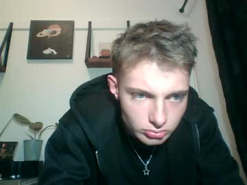 Reynhardt, Reynhardt's room #men #bisexual #18 #jerkoff #twink, webcam photo
