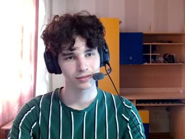 Richard_kaupo, 18 years old, his its first day here 🎯 Welcome to my room! [55 tokens left] #new #18 #teen #shy #sexy, webcam photo