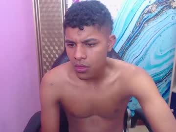 Robert_jhomns, 22 years old, Show cum 666 #bigcock #bigass #new #muscle #ebony [665 tokens remaining], webcam photo