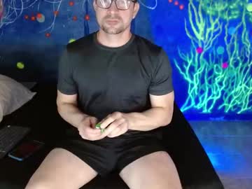 Robert_poison1, 49 years old, make me cum 💦Tip Goal: cum in public💦  💦 #mature #daddy #muscle #dilf #bigcock #cum [1000 tokens remaining], webcam photo