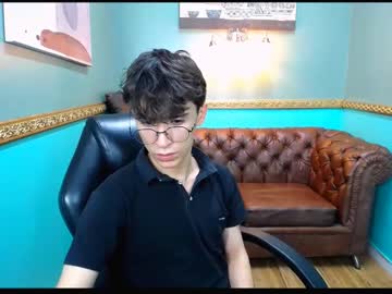 Roberthalv, 20 years old, FULL JERK AND CUM SHOW #new #boys #jerkoff #skinny #hugecock, webcam photo