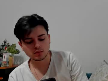 Roberto_pazzini, 18 years old, GOAL: SHOW FEET [55 tokens remaining] Welcome to my room! #feet #18 #bigcock #lovense #new, webcam photo