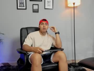 ronnie_canford - Live Male Cam – Free Gay Cam Show