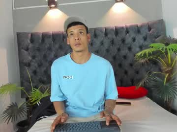 roy_rusell - Live Male Cam – Free Gay Cam Show