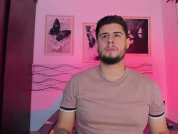 Ryan_evannss_, 31 years old, GOAL: masturbate 15 min [1 tokens remaining] Welcome to my room! #feet #new #bigballs #lovense #bigcock, webcam photo