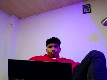 santiatras - Live Male Cam – Free Gay Cam Show