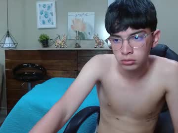 santitwinkyy - Live Male Cam – Free Gay Cam Show