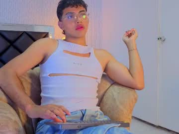 Sash_lust, 19 years old, My first Cum ♥ #new #cum #18 #teen #gay [797 tokens remaining], webcam photo