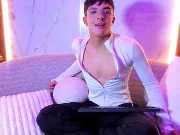 sayronvg - Live Male Cam – Free Gay Cam Show