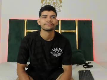 Sergioblakee, GOAL: Pinch my nipples [22 tokens remaining] Welcome to my room baby !! #feet #young #anal #bigcock #new, webcam photo