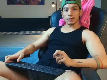 sergioruiz_199 - Live Male Cam – Free Gay Cam Show