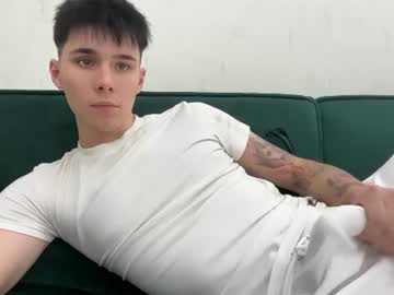 Sky_hexx, 18 years old, GOAL: CUMSHOW [1985 tokens remaining] Welcome to my room! #feet #blonde #redhead #lovense #new, webcam photo