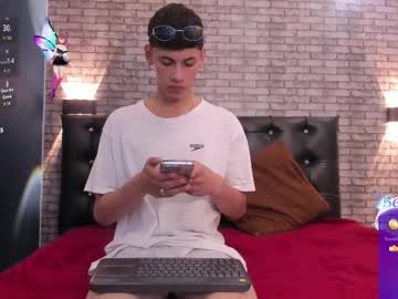 Smith_luxe, 18 years old, GOAL: help me to cum [996 tokens remaining] Hi my lovers, im new here,I hope to enjoy with you  #18 #straight #master #twink #cum, webcam photo