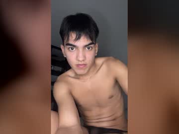 snakeeboy - Live Male Cam – Free Gay Cam Show