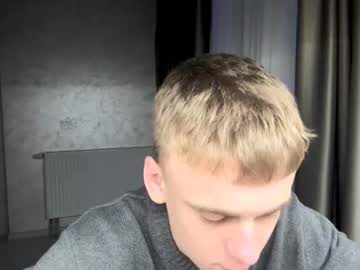 Solofury, 18 years old, Goal: stand up and show yourself #twink #skinny #18 #master #new - Next Goal: take off your shirt and show your abs, webcam photo