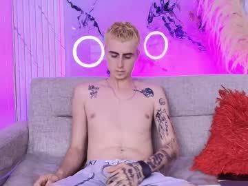 spaceboy_1 - Live Male Cam – Free Gay Cam Show