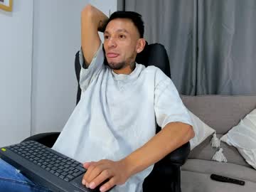 stebansilv_ - Live Male Cam – Free Gay Cam Show