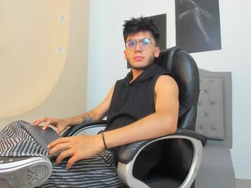Steve_avedon, GOAL: Get Naked [24 tokens remaining] Welcome to my room! #hairy #bigcock #new #young #cum, webcam photo