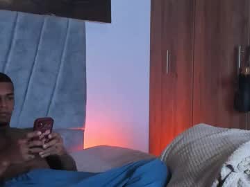 strong_blackboy - Live Male Cam – Free Gay Cam Show