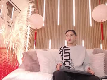 Stuart_sweet, 21 years old, Im your sexy twink #bigcock  #new #gay #twink  #femboy - Goal: Undress me 🙈, webcam photo