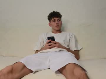 Tai_fun, 18 years old, GOAL: Take off the T-shirt [166 tokens remaining] Welcome to my room! #new #18 #teen #bigcock, webcam photo