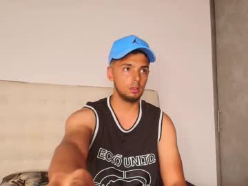 tayler_cruz_ - Live Male Cam – Free Gay Cam Show