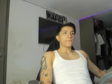 Thesaint_xxx, 21 years old, GET NAKED [199 tokens remaining] Let's have fun! #cum #new #muscle #skinny #hot, webcam photo