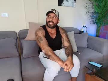 Thestraightroom, 37 years old, We are three heterosexual men, willing to play with you and have a good time. #latin #bigcock  #bigass  #muscle  #18  #fitness, webcam photo