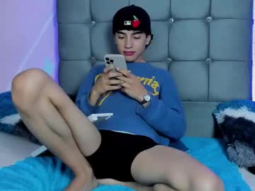 Thiago_divine, show cum!! [998 tokens remaining] #cum #18 #young #femboy, webcam photo