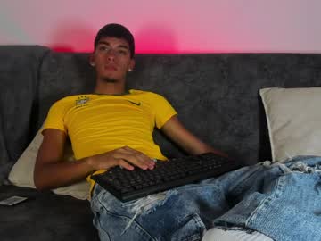 Thiago_ortizz, 18 years old, Public NUT! 💦👀 #18 #bigcock #twink #gay #young [1482 tokens remaining], webcam photo