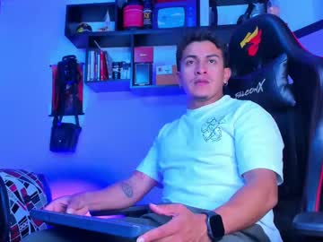 thomas_016 - Live Male Cam – Free Gay Cam Show