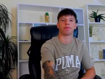 Thomas_edisonn, 18 years old, ❤️ Lets play! 💦 🎯 Hi guys, it's my first day here, I'm really scared and shy. #18 #slim... [810 tk left] #dirtytalk #kinky #new #naughty #sexy, webcam photo