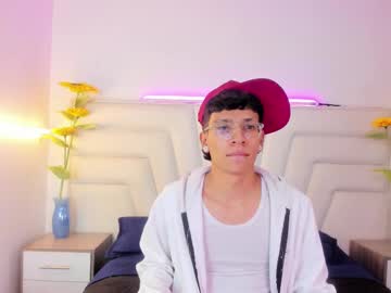 thomas_starks_ - Live Male Cam – Free Gay Cam Show