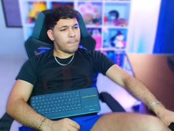 thomascollins__ - Live Male Cam – Free Gay Cam Show