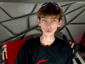 Timmyxboy01, 18 years old, Enter my room honey and play with my big cock's // GOAL: naked + jerk off [69 tokens left] #new #smoke #feet #skinny #twink, webcam photo