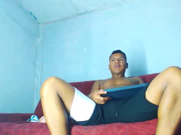 Tomasandgero, 27 years old, GOAL: NAKED AND CUM [300 tokens remaining] Welcome to my room! #feet #blonde #redhead #lovense #new, webcam photo