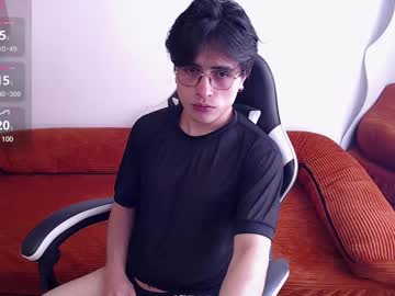 Tommy__clarkss, 19 years old, Current Goal: CUM SHOW!!! at 1000 tokens -- Next Goal: Blowjob -- PLAY WITH THESE GUYS 😈💦 #twin #deepthroat #18 #couple #bigass, webcam photo