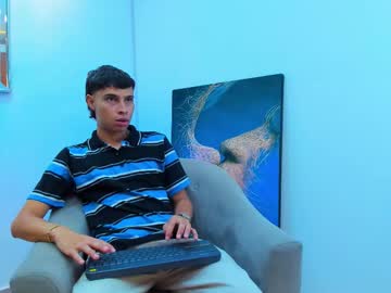 Tommy__scott, GOAL: Get Naked [44 tokens remaining] Welcome to my room! #18 #bigcock #new #young #cum, webcam photo