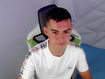 Tommy_floww, 21 years old, Play with my balls and spit [68 tokens left] #cum #bigcock #latino #teen #new, webcam photo