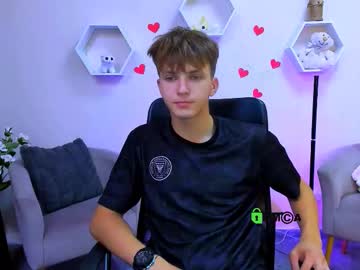Travis_wolf_, GOAL: make me happy [109 tokens remaining] Welcome to my room! #sport #blonde #teen #18 #new, webcam photo