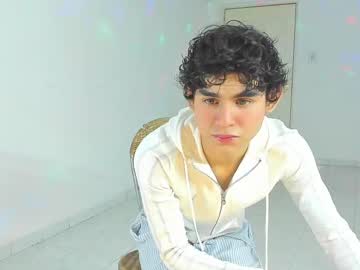 Twink_waldorf, 20 years old, finish my cum :3 #twink #femboy #cum #18 #new [744 tokens left], webcam photo