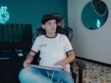 tylerjhonson - Live Male Cam – Free Gay Cam Show