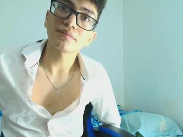 tylerwhiite_ - Live Performer