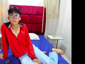 Valentino_lux, 19 years old, Welcome 🥵 Let your imagination fly and enjoy it with me ♥ - Goal reached! #twink #bigcock #cum #18 #submissive, webcam photo