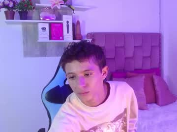 Valentinomacias, 18 years old, GOAL: Sexy Dance [24 tokens remaining] Welcome to my room, feel comfortable and enjoy what I have prepared for you #skinny #18 #shy #young #gay, webcam photo